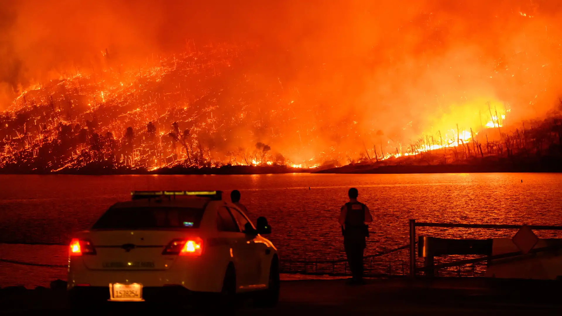 incendios-en-california Miles de persona fueron evacuadas por incendio fuera de control en California