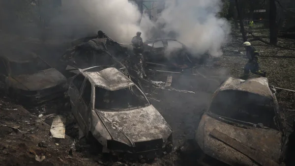 Misiles rusos alcanzaron hospital infantil en Kiev: al menos cuatro personas murieron