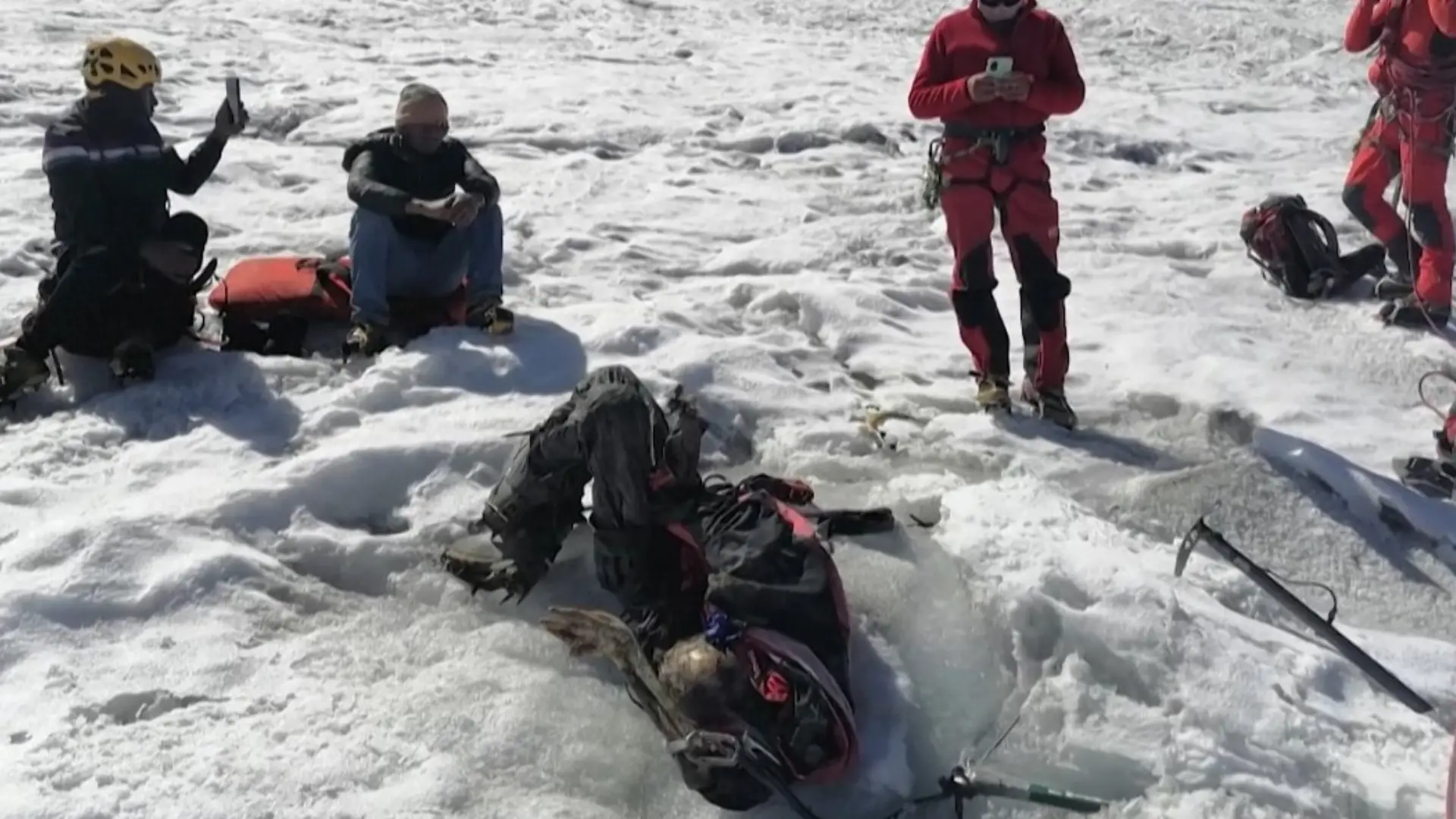 Cuerpo momificado de hombre desaparecido en nevado de Perú