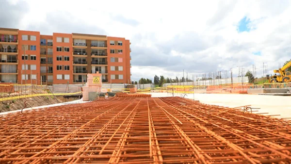 ¿Cuánto debe ganar una pareja para poder comprar vivienda en Bogotá?