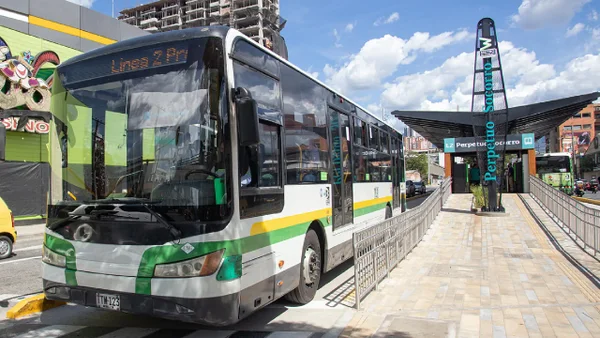 Medellín: Consejo de Estado condenó a Metroplús por la muerte de un peatón en una de sus obras