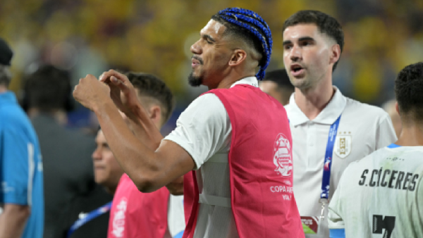 VIDEO | Ronald Araújo provocó a la hinchada de Colombia tras la derrota: ¡Vergonzoso!