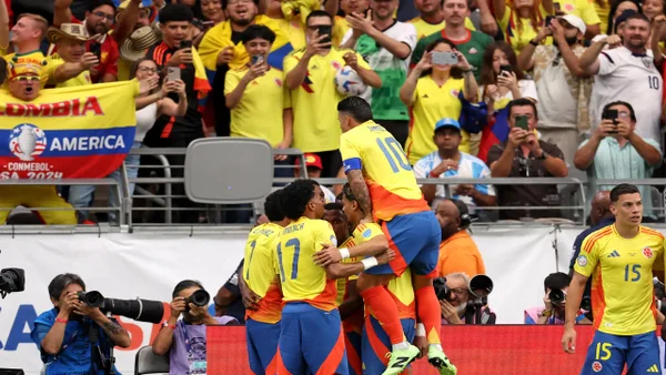 ¡Triunfo y júbilo! Jugadores colombianos bailaron al ritmo de cumbia tras vencer a Uruguay: video