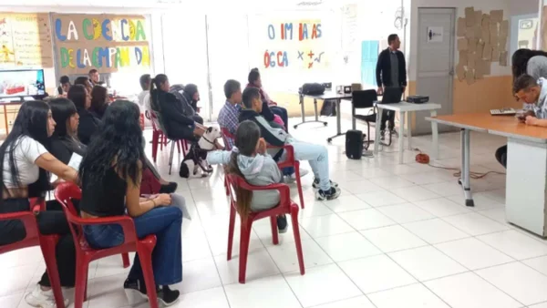 Vendedores informales podrán culminar el bachillerato: IPES abrió inscripciones gratuitas