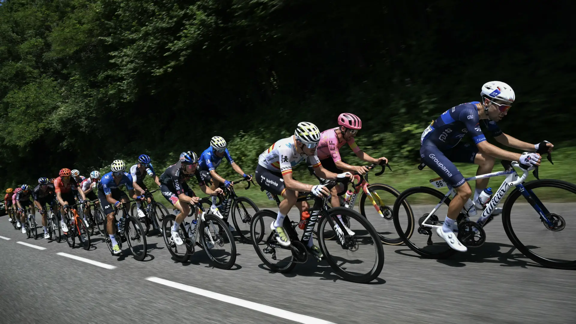 Ciclistas del Tour de Francia con covid-19: esto es lo que se sabe