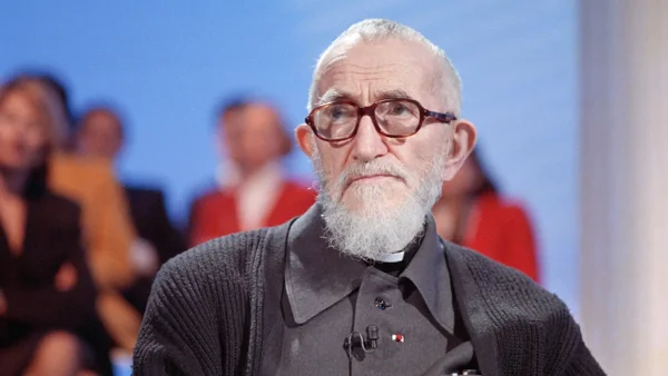 Fundador de Emaús fue acusado de agresión sexual a mujeres de la propia organización en Francia