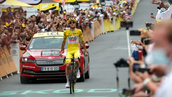 Tadej Pogacar se impuso en la etapa 19 y se acerca a su tercer Tour de Francia