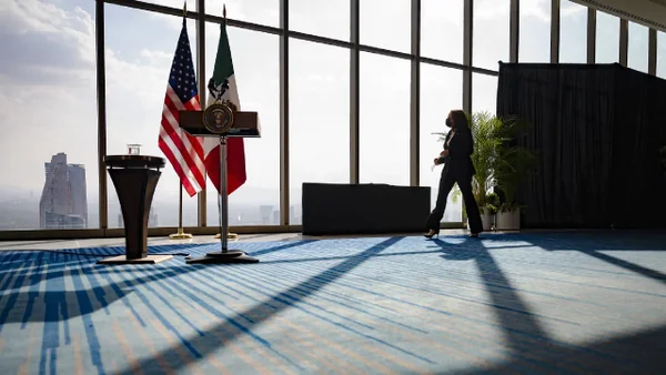 Desde el atentado contra Trump hasta la renuncia de Biden: Ocho días decisivos para la política de los Estados Unidos