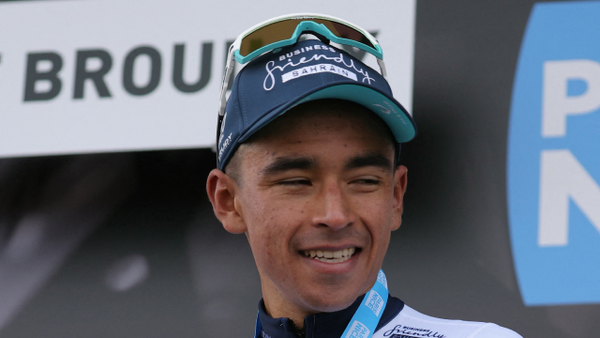 ¿Cuánto dinero ganó Santiago Buitrago por su Top-10 en el Tour de Francia?: polémica cifra