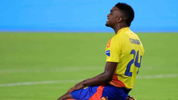 Jhon Córdoba se refirió al penal que no le pitaron en la final de la Copa América: fuertes palabras