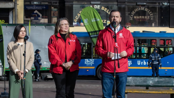 Secretaría de Salud determinará los elementos que afectan la salud mental de los estudiantes: alcalde Galán Secretaría de Salud determinará los elementos que afectan la salud mental de los estudiantes: alcalde Galán