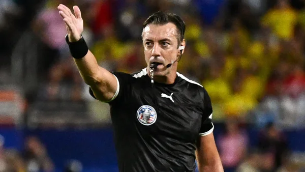 Revelaron qué respondió el árbitro de la final de Copa América a Córdoba por polémico penalti que no pitó a Colombia