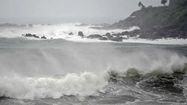 Taiwán se declara en alerta marítima por la llegada del ciclón Gaemi