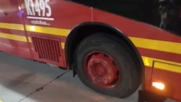 Transmilenio confirmó que 12 de sus buses han sido vandalizados en el paro de taxistas