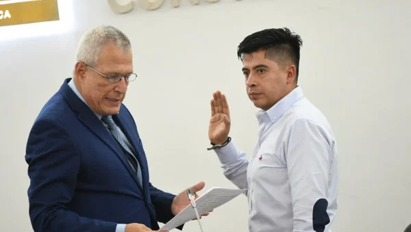 Ariel Ávila fue elegido presidente de la poderosa Comisión Primera del Senado