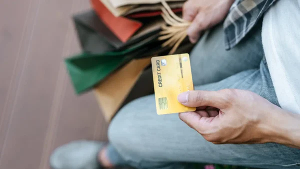 Alertan sobre nueva modalidad de estafa de sus tarjetas de crédito en Colombia