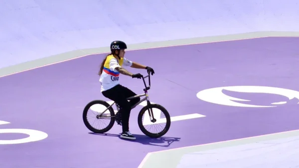Colombia peleará la primera medalla en París 2024: horario de la final de BMX