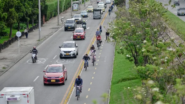 Atención conductores: Bogotá tendrá pico y placa regional para puentes festivos