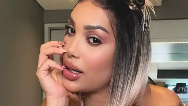 Andrea Valdiri capturó todas las miradas en la alfombra roja: vea su look deslumbrante