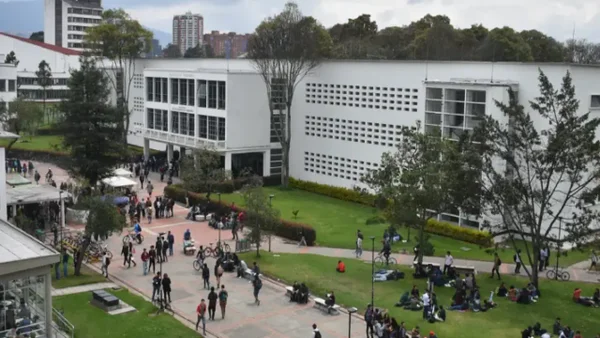 ¿Cuáles son los requisitos para acceder a la Política de Gratuidad en la Universidad Nacional en 2024?