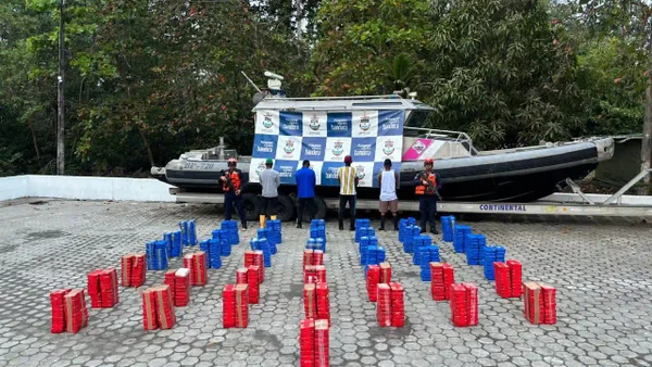Ofensiva contra el narcotráfico: la Armada incautó 860 kilogramos de clorhidrato de cocaína en el Pacífico