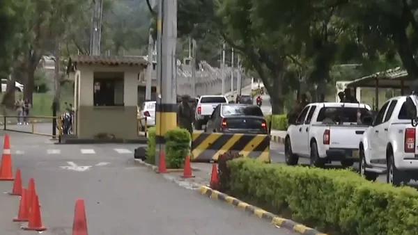 Hablan escoltas de caravana detenida en Antioquia con disidentes de las Farc