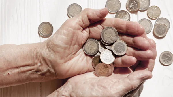 Colpensiones advirtió a personas con o mayores de 35 años, ¿qué les dijo?