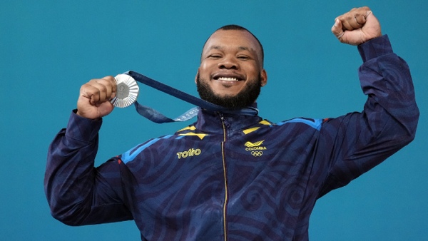 Yeison López, tras su plata en París 2024: "Empieza el sueño de poder tener casa propia"
