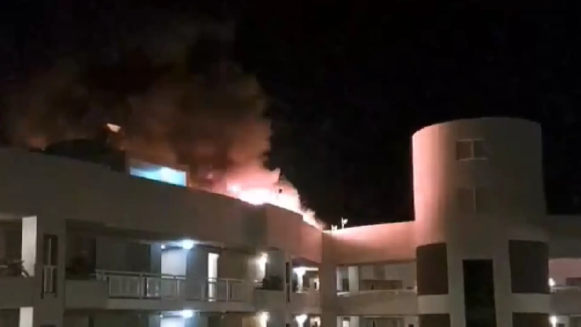 Incendio hotel Hilton en Cairns, Australia