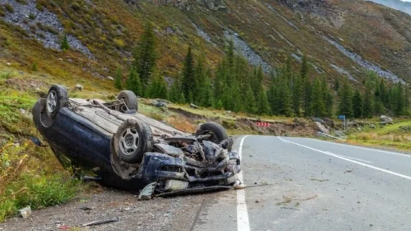 Video| Dos bebés salieron disparados de un vehículo que se volcó en Estados Unidos Video| Dos bebés salieron disparados de un vehículo que se volcó en Estados Unidos