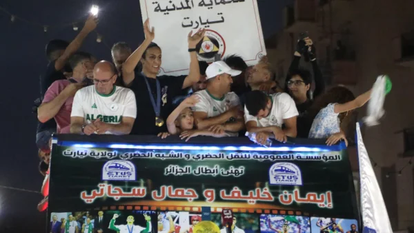 Video: Impresionante recibimiento a Imane Khelif tras conseguir el oro en París 2024