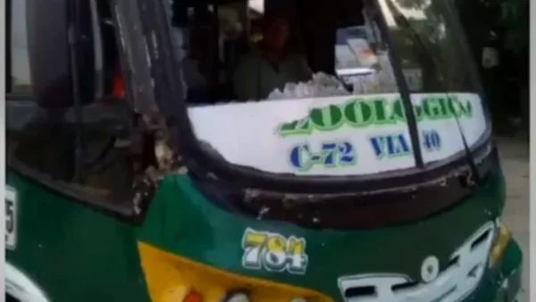 Bus de servicio público fue atacado a disparos en Barranquilla