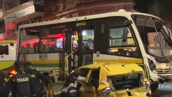 ¿Quiénes son las víctimas del fatal accidente de un bus en el barrio Manrique de Medellín?