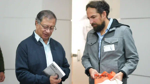 Reunión entre Petro y Flip abrió la posibilidad a un órgano civil que sirva como "instancia ética" del periodismo