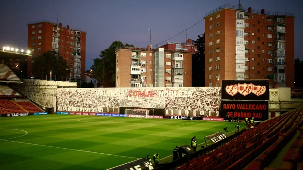 Así es el estadio de "barrio" en el que jugará James Rodríguez en España Así es el estadio de "barrio" en el que jugará James Rodríguez en España