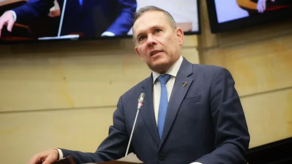 Senado convocó sesión plenaria mixta ante las contingencias de conectividad aérea