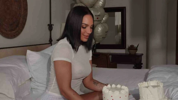 Andrea Valdiri reaccionó tras las supuestas fotos sin ropa en redes: “Mi papá está preocupado”