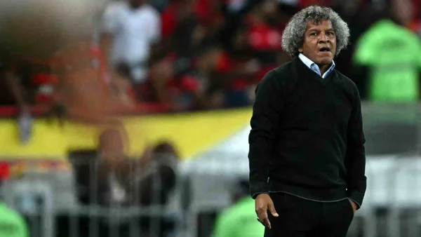 ¡Fin de los rumores! Millonarios tomó radical decisión sobre el futuro de Alberto Gamero