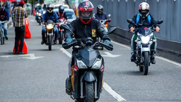 Prohiben la circulación de motos con parrillero no inscrito en esta ciudad de Colombia