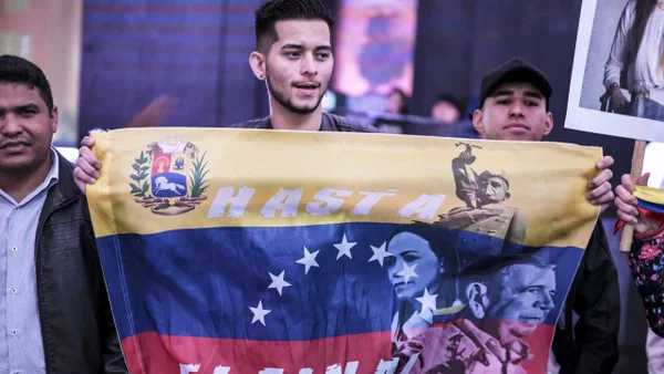 Fueron liberados 16 jóvenes detenidos en medio de las protestas poselectorales en Venezuela Fueron liberados 16 jóvenes detenidos en medio de las protestas poselectorales en Venezuela