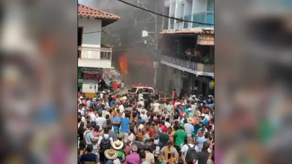 Una persona murió tras incendio de bus en San Rafael, Antioquia
