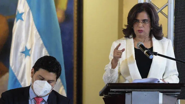 En medio de un narcoescándalo que involucra a familiares de la presidenta, se nombró nueva ministra de Defensa en Honduras