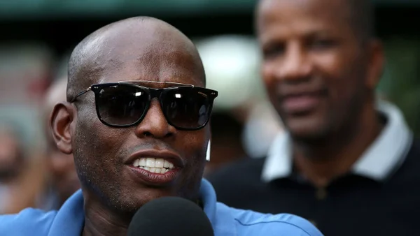 ‘El Tino’ Asprilla le puso picante al partido contra Argentina y sacó inolvidable recuerdo ‘El Tino’ Asprilla le puso picante al partido contra Argentina y sacó inolvidable recuerdo