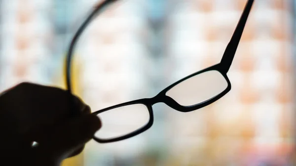 Estos son los hábitos comunes que influyen en la aparición de la miopía