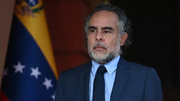 Armando Benedetti niega haberse reunido con ‘Papá Pitufo’ y pide que la justicia aclare la situación