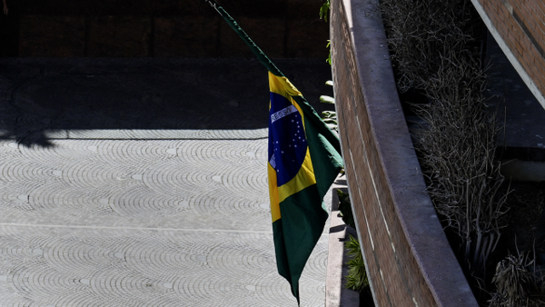 Brasil protesta contra EE. UU. por trato degradante a deportados