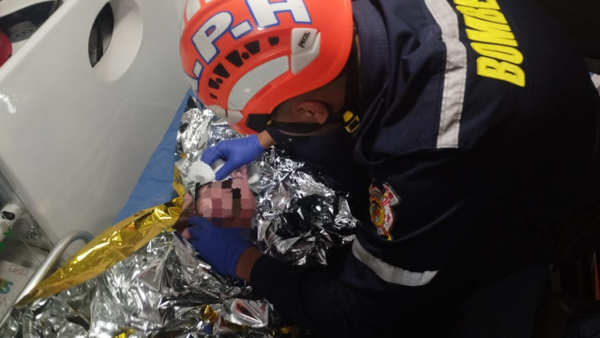 Bebé recién nacida fue abandonada en un basurero, en Cota