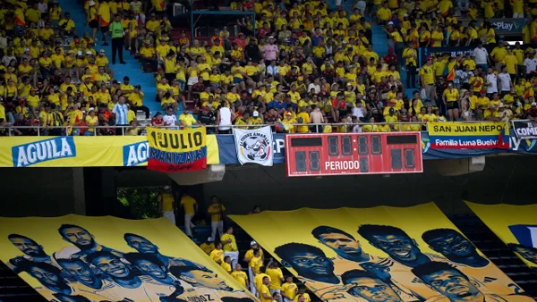 Para estremecerse: así sonó el himno de Colombia en el Metropolitano previo al duelo con Argentina Para estremecerse: así sonó el himno de Colombia en el Metropolitano previo al duelo con Argentina