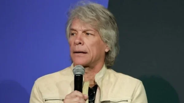 Bon Jovi impidió que una mujer se quitara la vida en un puente en Nashville: video de la acción heroica