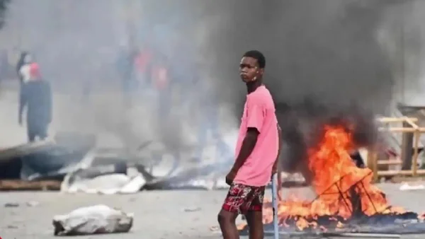 Grave explosión de un camión de gasolina dejó al menos 15 muertos en Haití Grave explosión de un camión de gasolina dejó al menos 15 muertos en Haití